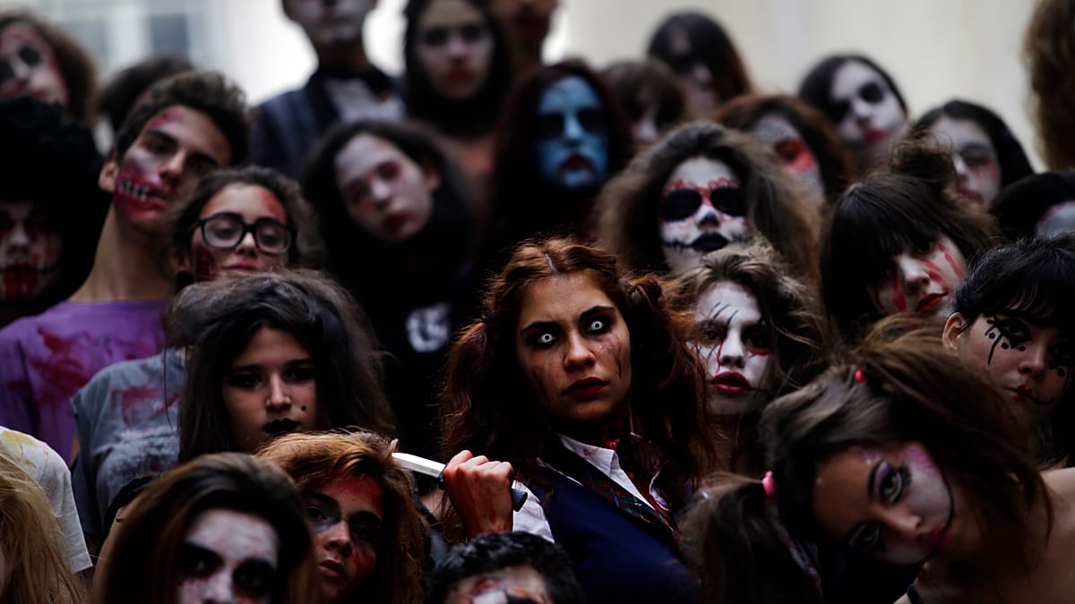 Halloween in Portugal: Pão por Deus, bonfires and the Witches' Day