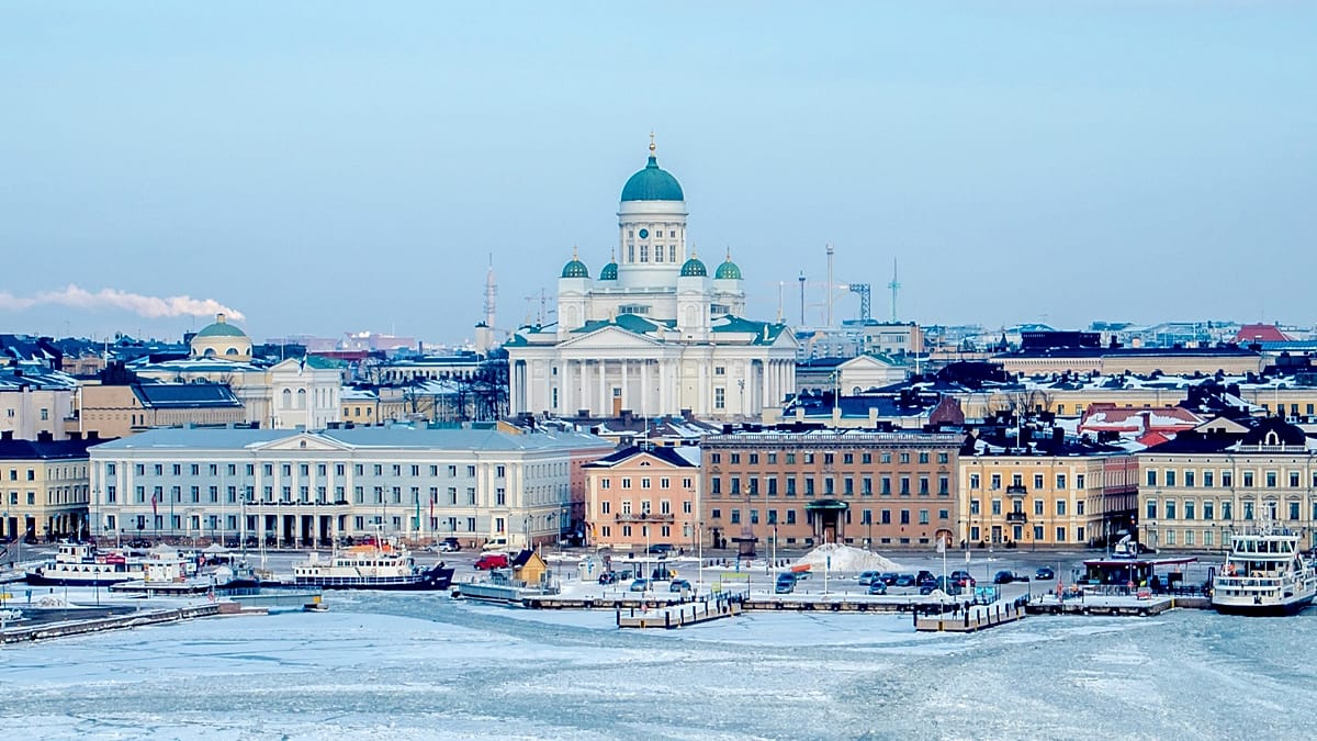 Helsinki backs fossil fuel ad ban, but contracts may delay it until 2035