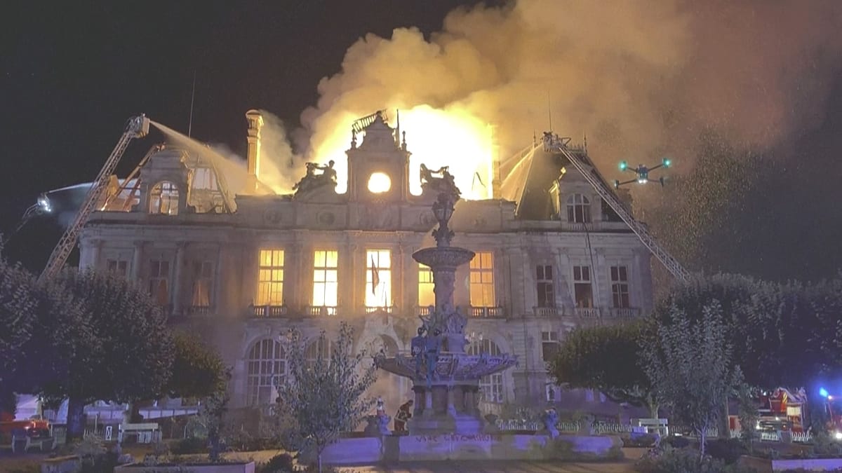 Historic Limoges town hall destroyed as French protests turn violent