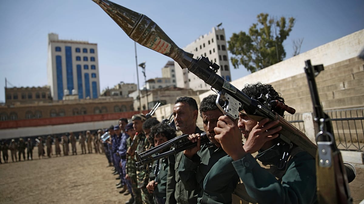 Houthis claim downing of Saudi F-15, deny Mecca attack