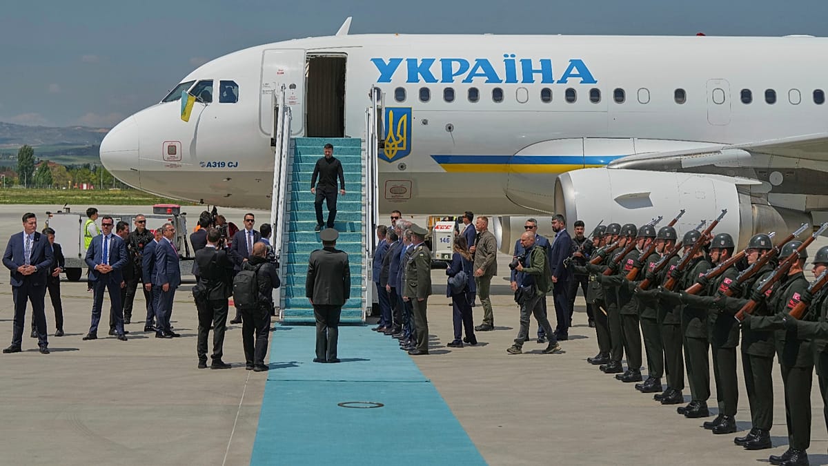 How a Russian drone came close to Zelenskyy's plane over Moldova
