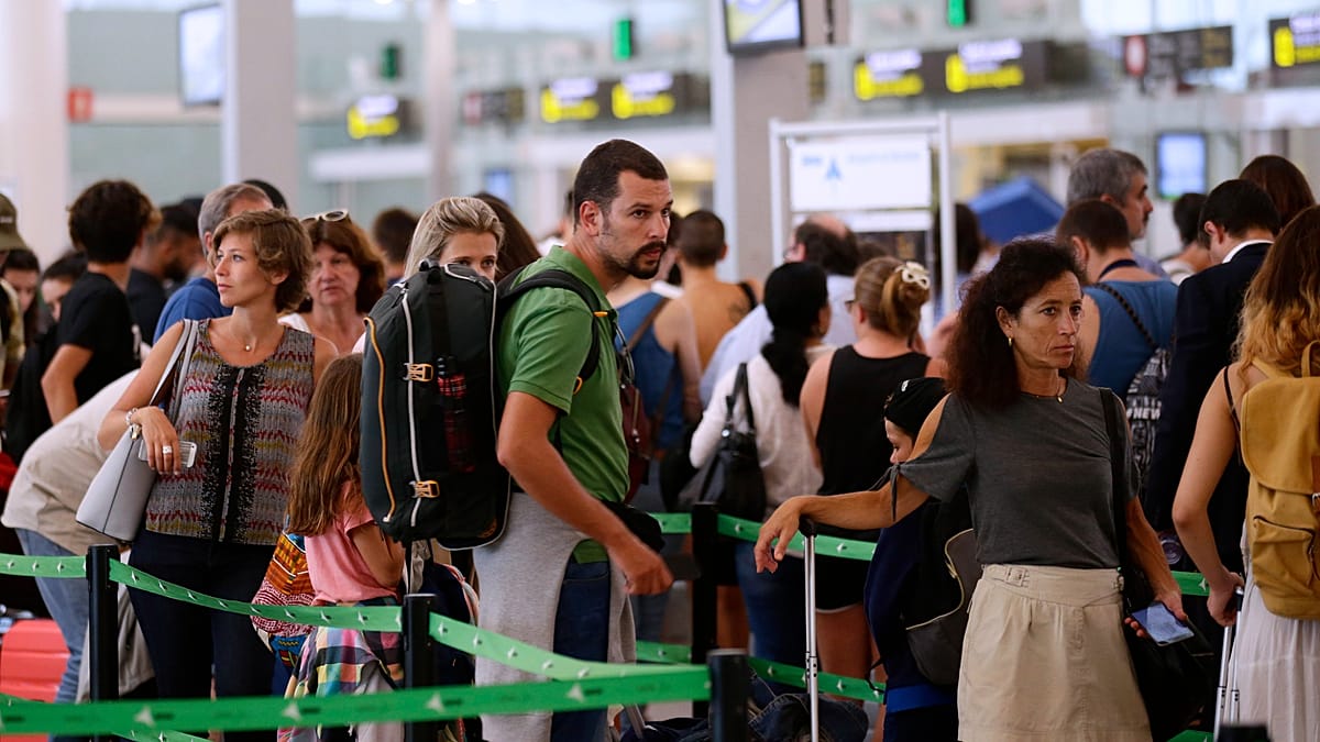 How Claim Agencies Fill the Gap in EU Air Passenger Rights Enforcement