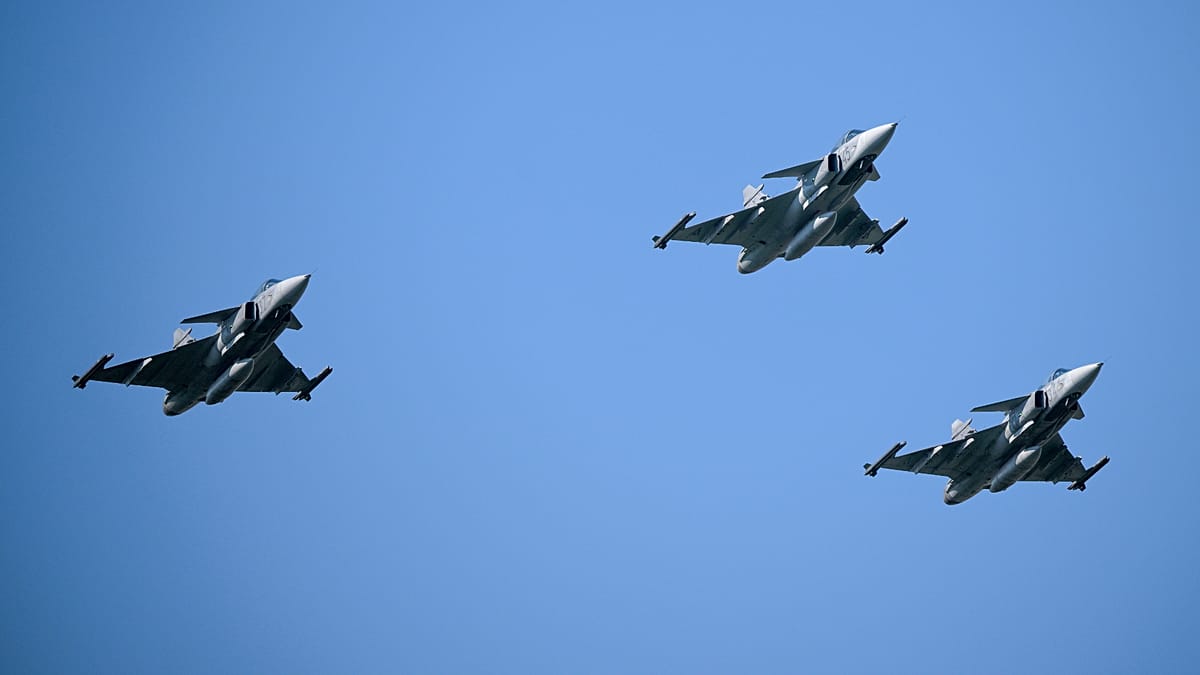 Hungarian Gripen fighter jet crashes near Szolnok; pilot safe