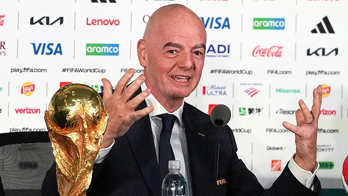 Infantino survives FIFA crisis meeting despite mounting pressure