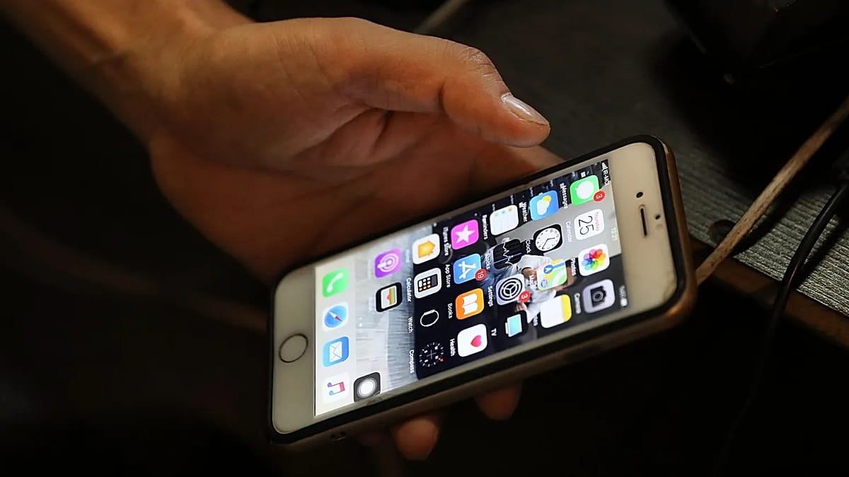 Iran's Internet Partially Restored After 88 Days, but Court Blocks Full Reopening