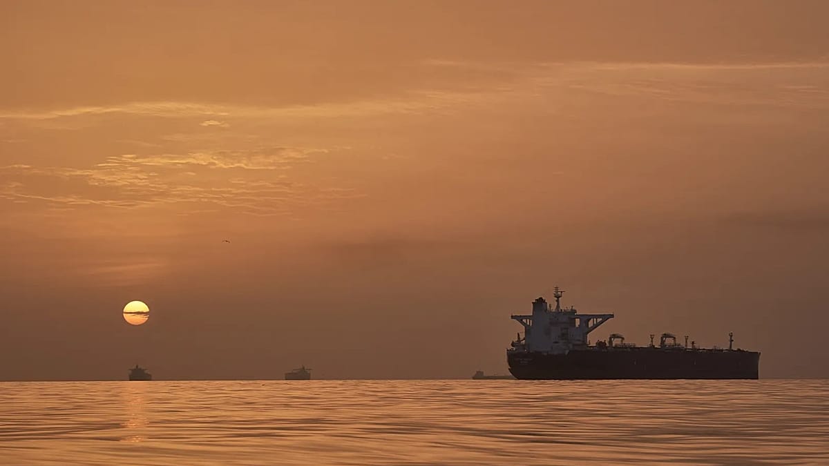 Iran Seizes Ships in Strait of Hormuz Amid Extended US Ceasefire