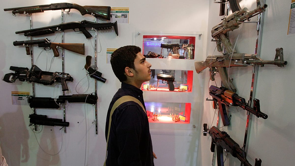 Iranian State TV Airs Weapons Training as IRGC Recruits Children as Young as 12