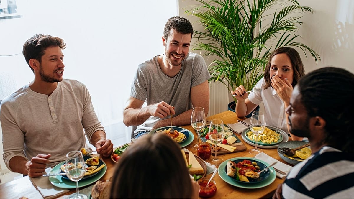 Irregular Meal Times Linked to Higher Depression Risk, Study Finds