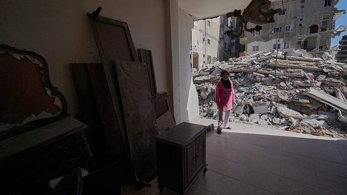 Israeli Strikes Kill Seven in Southern Lebanon Despite Ceasefire