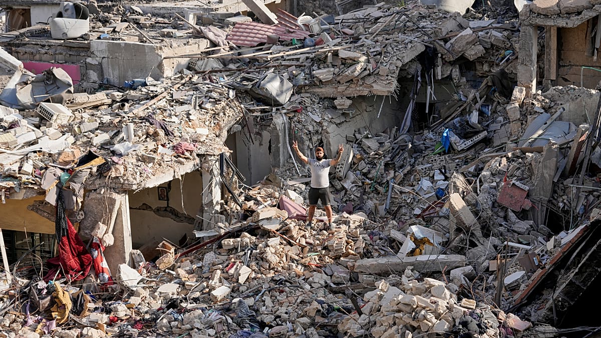 Israeli Strikes on Southern Lebanon Continue as US-Iran Deal Nears Finalization