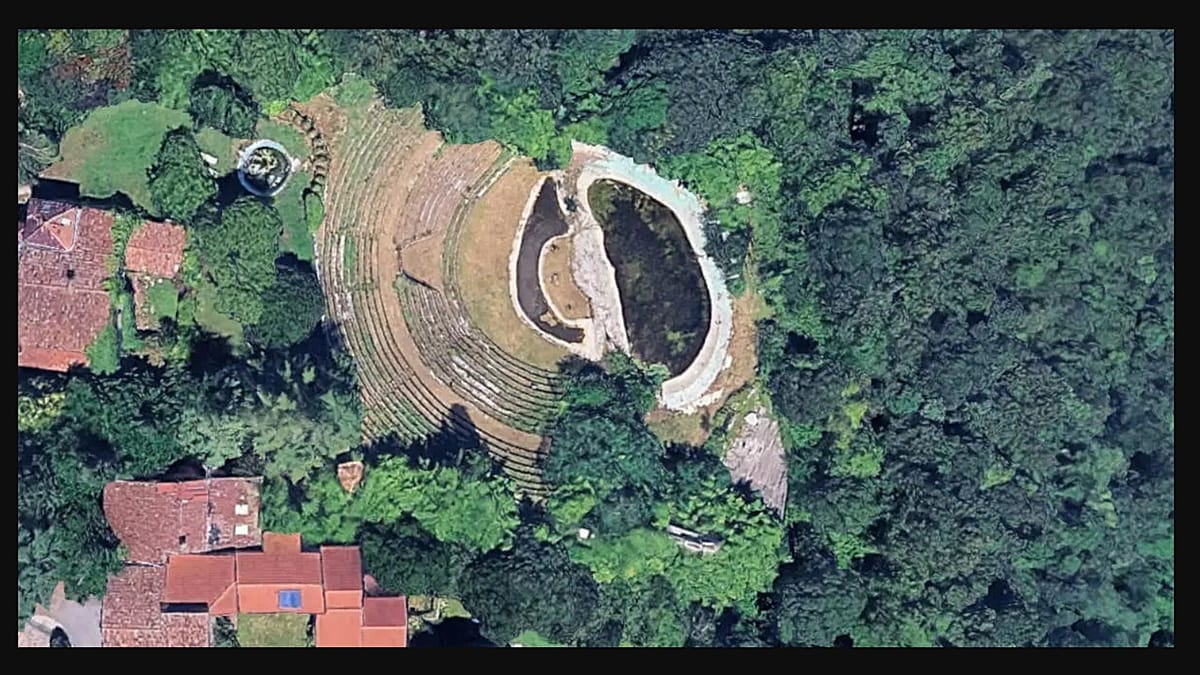Italian fraudster built fake Roman amphitheatre and charged tourists €40