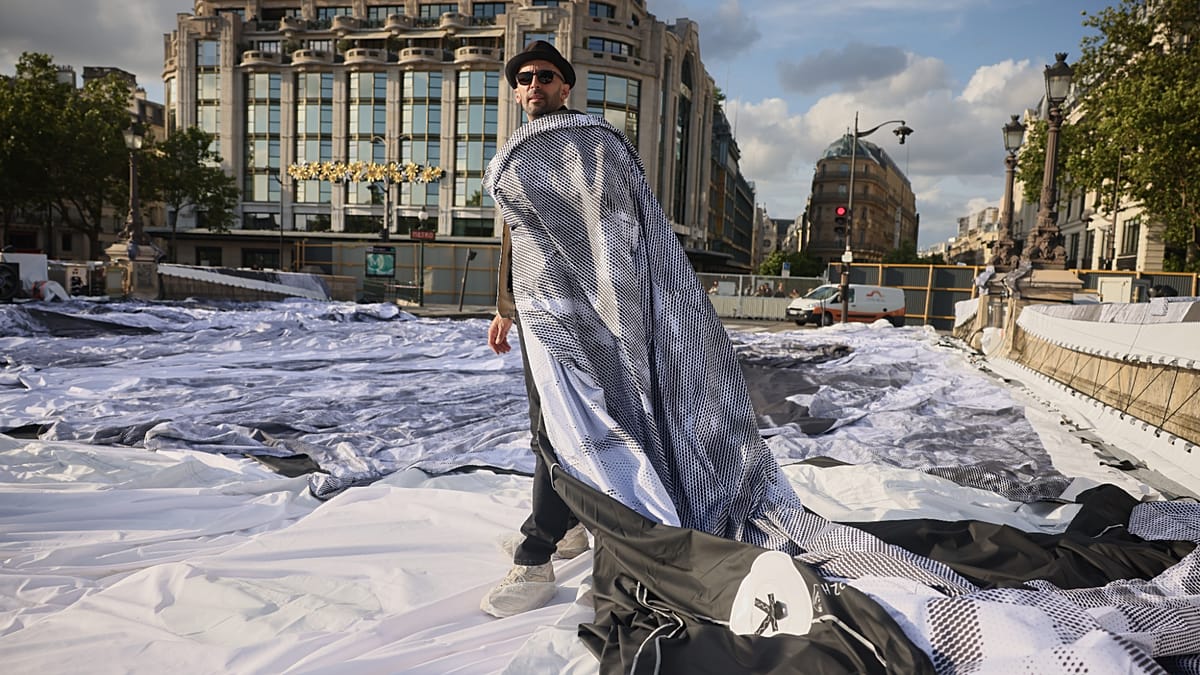 JR's 'La Caverne' on Pont-Neuf Damaged by Wind, Opening Delayed
