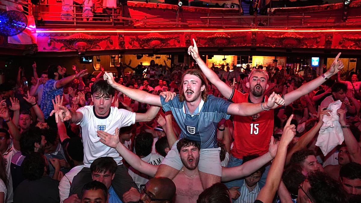 Jude Bellingham's Double Propels England to World Cup Semifinal Against Argentina