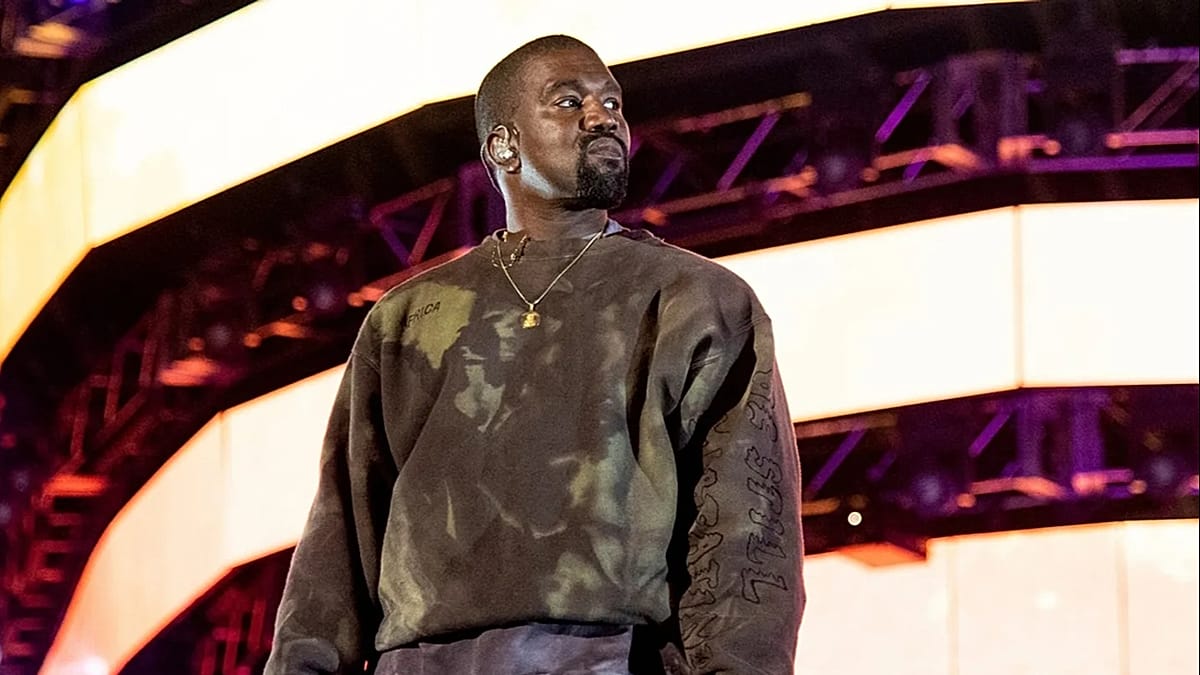 Kanye West draws 34,000 to Algarve show despite calls to cancel