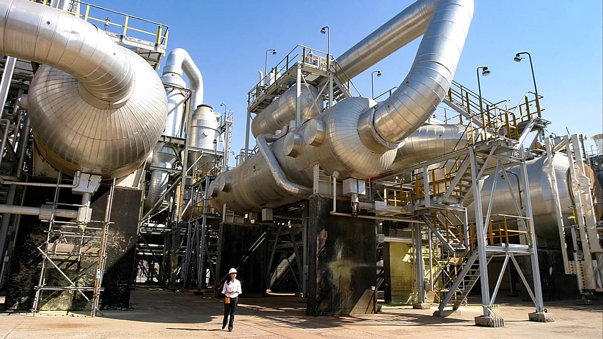 Kazakhstan Halts Oil Shipments to Germany via Russia Citing Technical Disruption