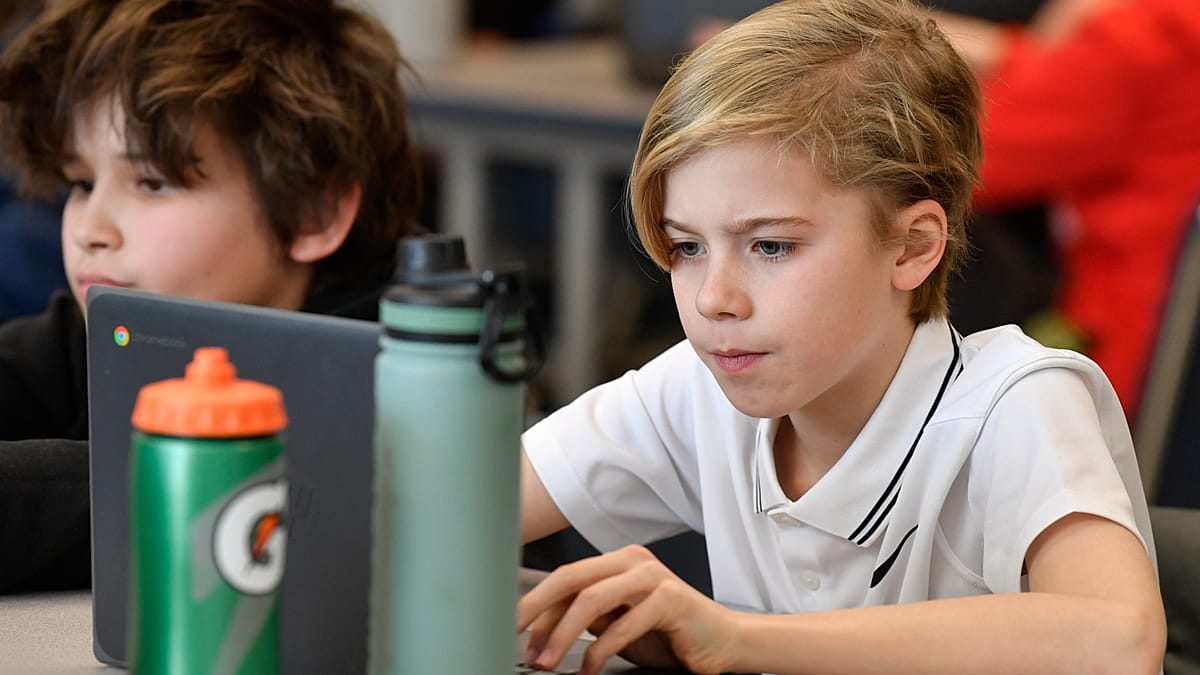Kazakhstan to Introduce AI in Schools from 2026 in Digital Education Push