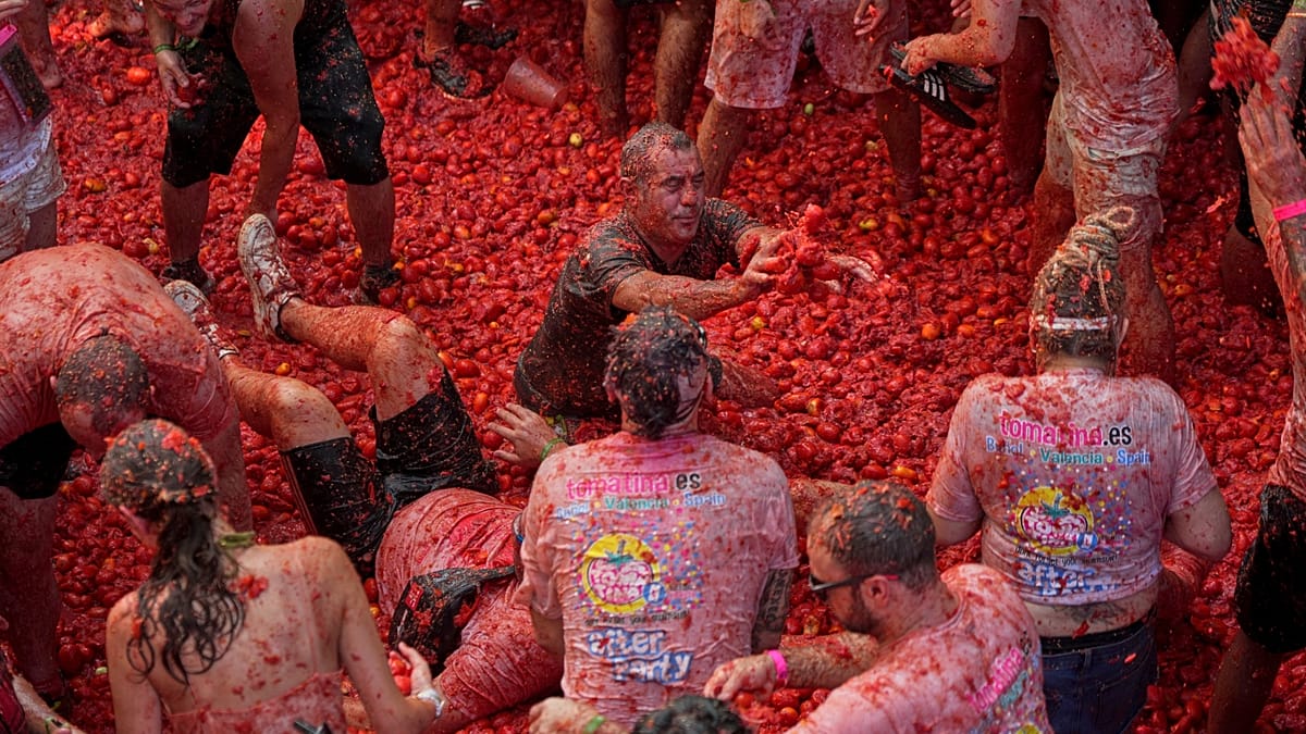 La Tomatina 2026: Buñol's streets run red as 20,000 join tomato battle