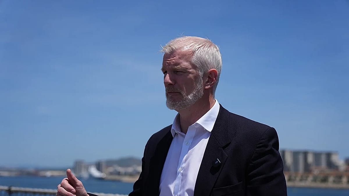 Labour Leadership Race Opens as Burnham Leads, Carns and Jones Weigh Bids