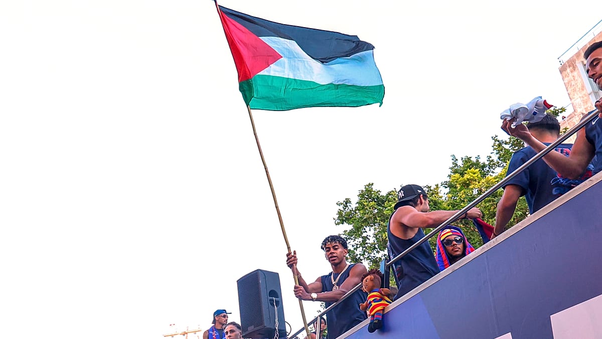 Lamine Yamal Waves Palestinian Flag at Barcelona's La Liga Title Parade