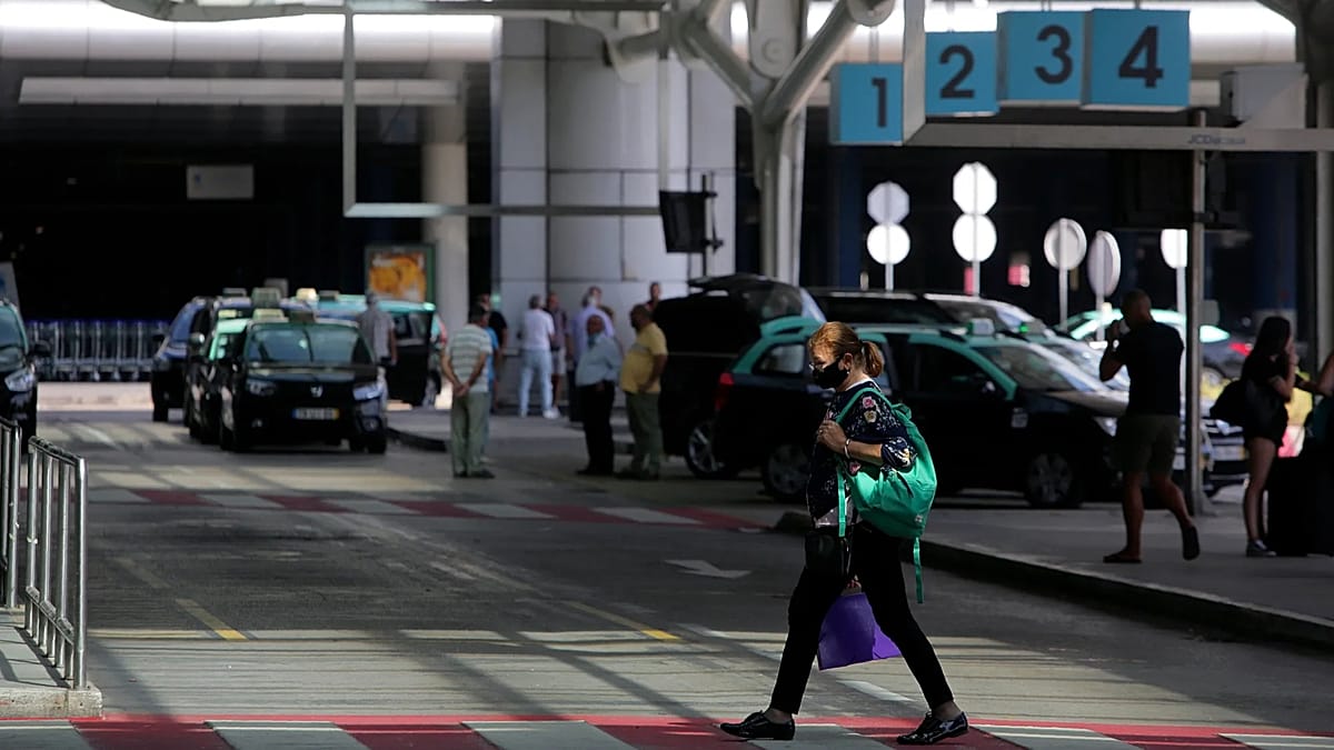 Lisbon airport taxis adopt fixed fares to curb overcharging