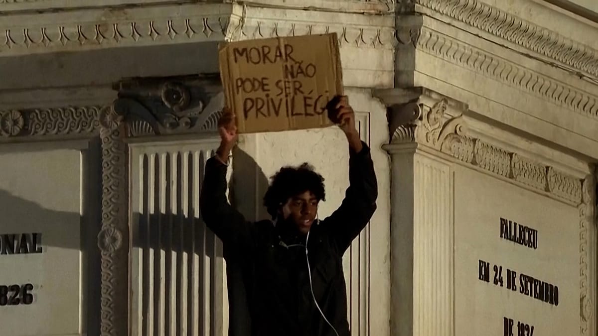 Lisbon housing protest draws thousands: 'A house cannot be a privilege'