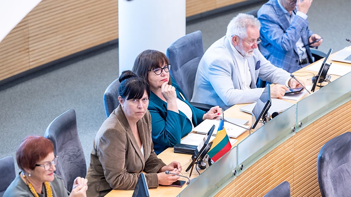 Lithuania's Plan to Assign Junior Doctors to Rural Areas Faces Legal Challenge