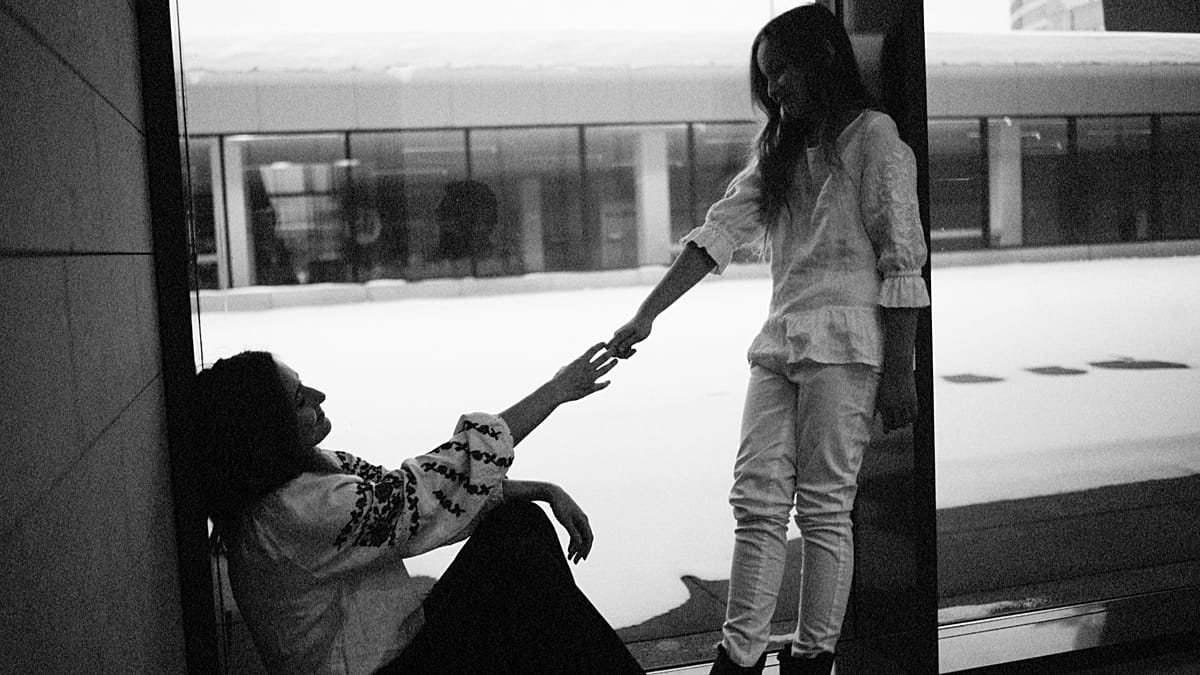 Lithuanian Exhibition in Baku Highlights Ukrainian Refugee Stories Through Photography