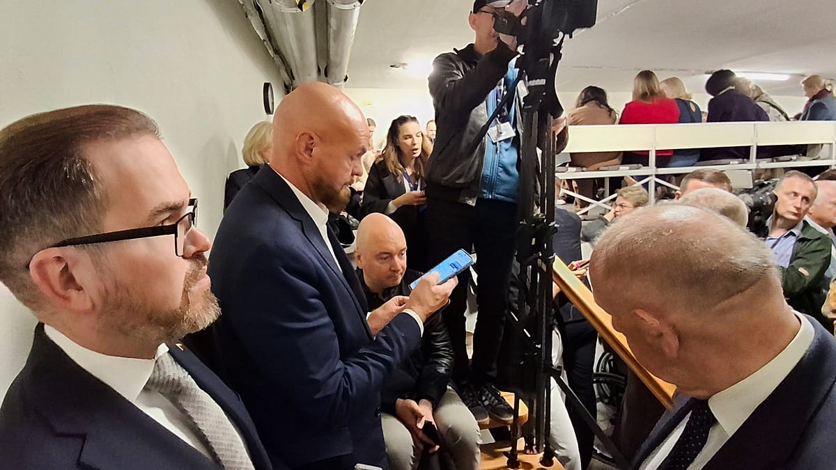 Lithuanians Shelter in Underground Parking as Drone Alert Triggers Vilnius Lockdown