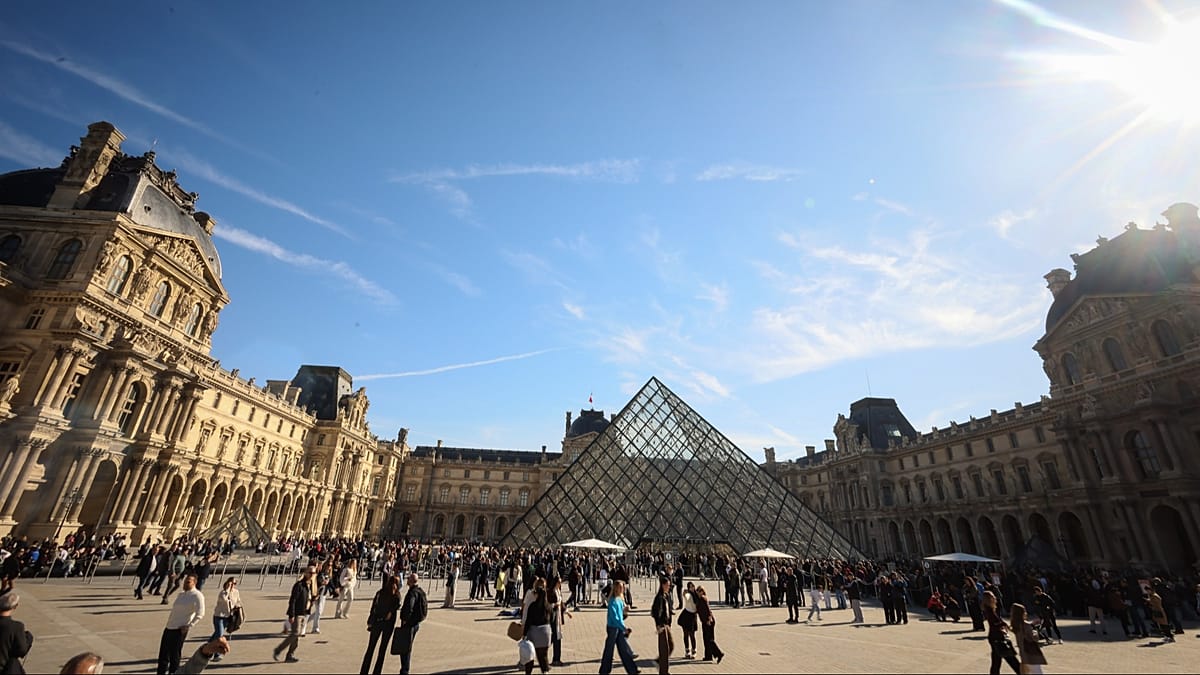 Louvre director warns of closure without urgent renovation