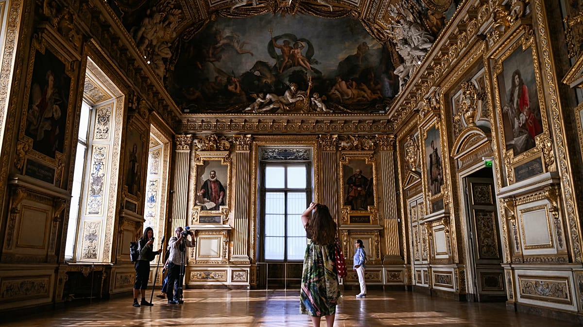 Louvre's Apollo Gallery Reopens as Empty Ceremonial Hall After €88 Million Crown Jewels Heist
