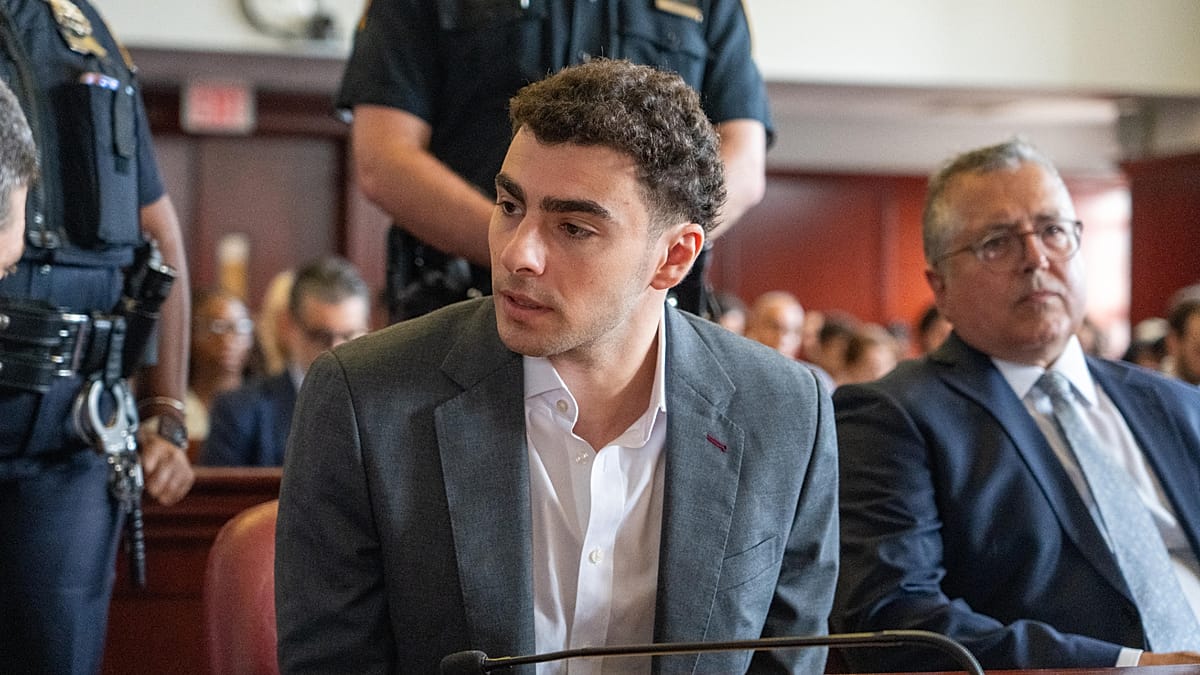 Luigi Mangione pleads guilty to killing UnitedHealthcare CEO in Manhattan