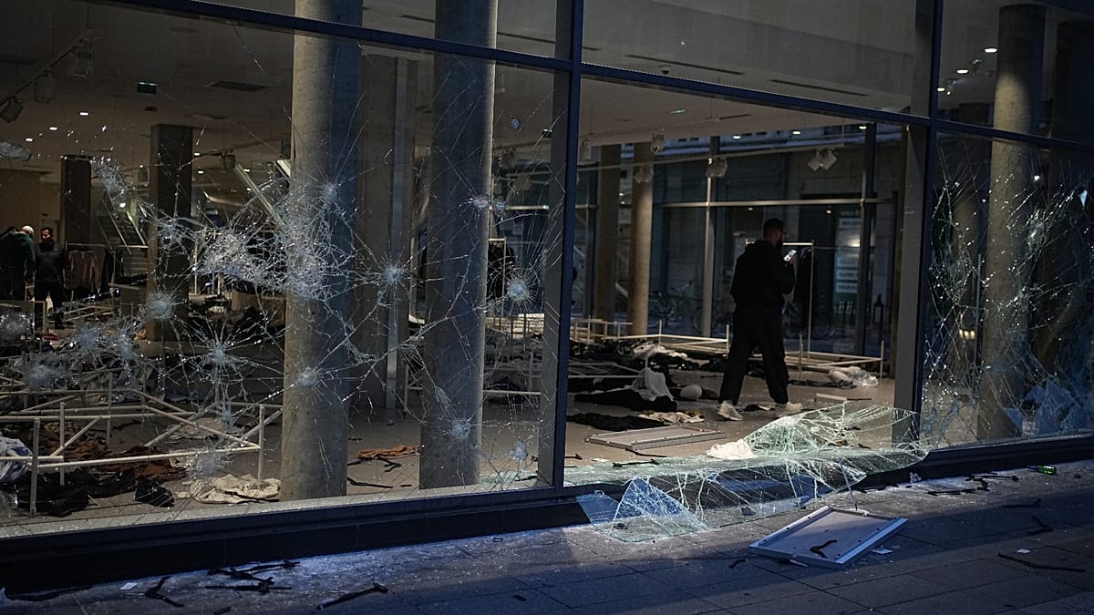 Lyon cleans up after violent cost-of-living protests leave central district in ruins