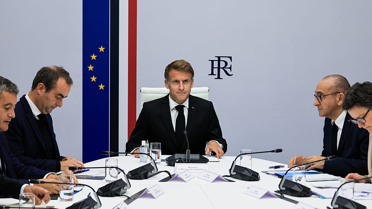 Macron rebukes foreign leaders for exploiting French unrest