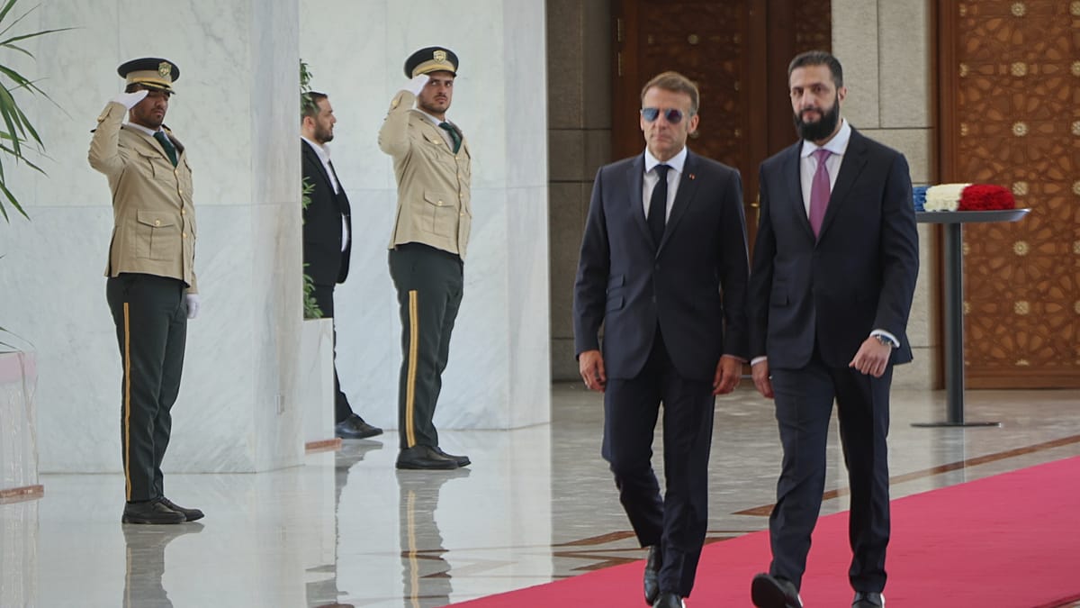 Macron Visits Umayyad Mosque in Damascus During Historic Syria Trip