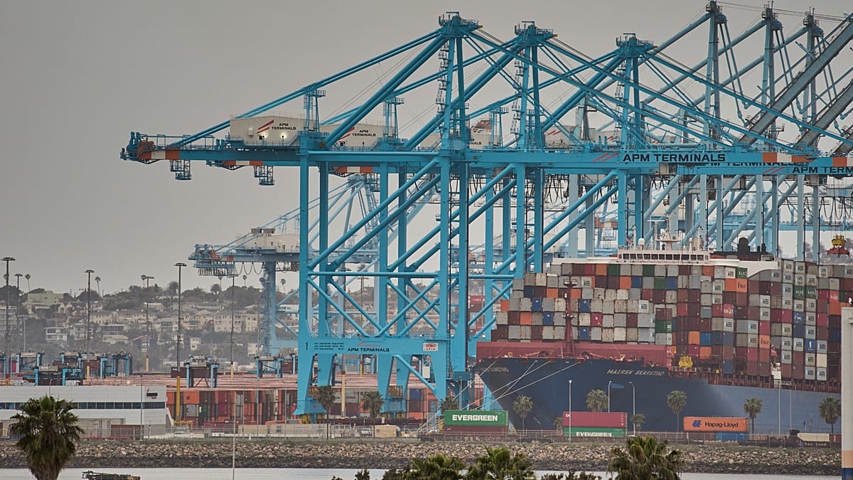 Maersk Q1 Profit Plunges 99% as Freight Rates Weigh, Hormuz Disruption Looms