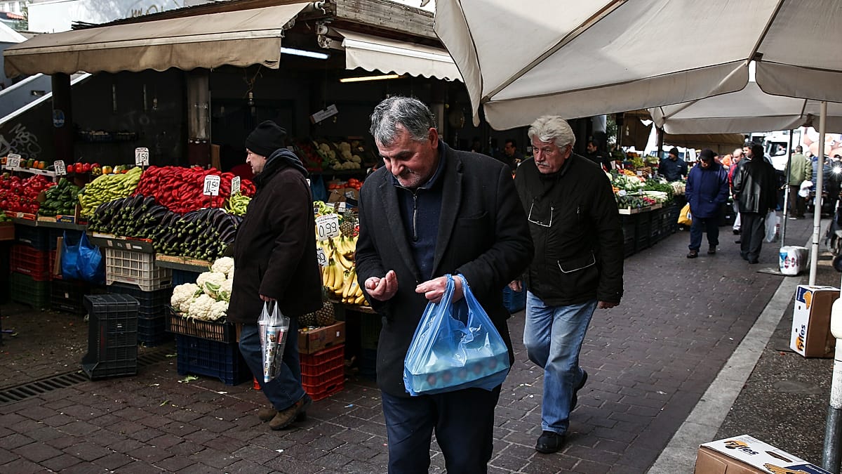 Managing money in an era of high prices and volatile interest rates