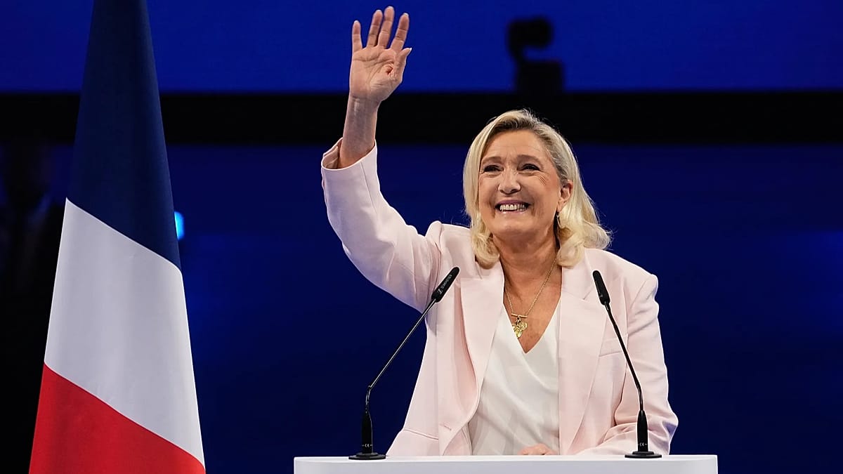 Marine Le Pen opens presidential bid with pledge to restore 'rule of law'