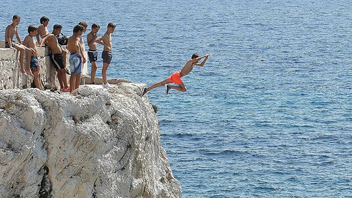 Marseille's cliff-jumping craze prompts city to weigh safer diving zones