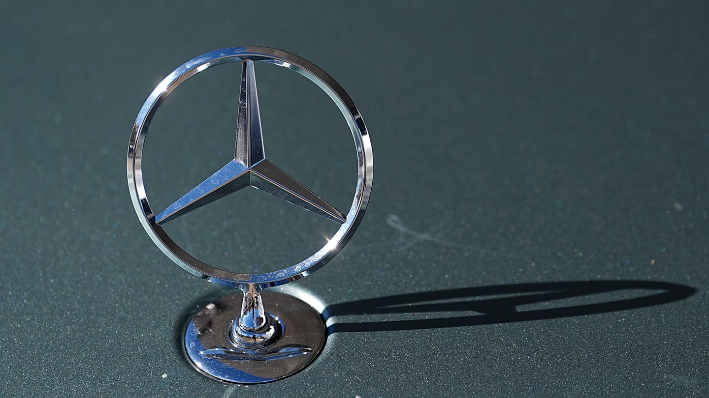 Mercedes-Benz Pivots to Defence as German Auto Sector Faces Headwinds