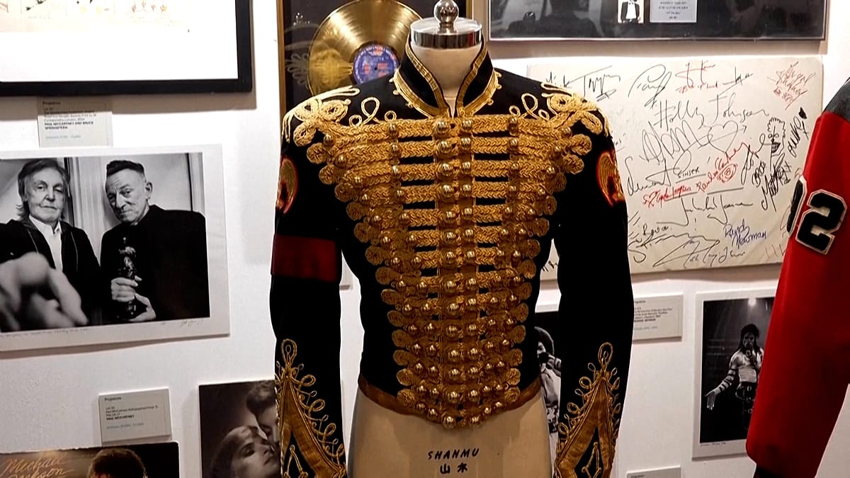 Michael Jackson's jacket and Freddie Mercury's piano head to London auction