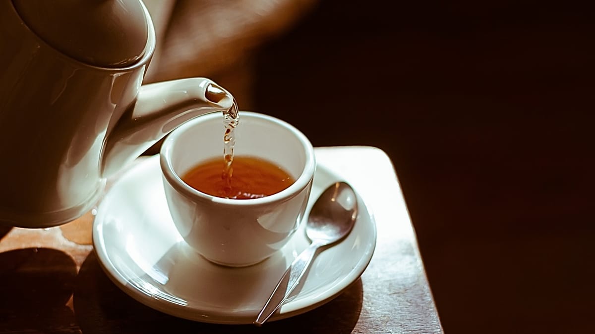 Moderate tea intake linked to lower stroke risk, but scalding brews may harm