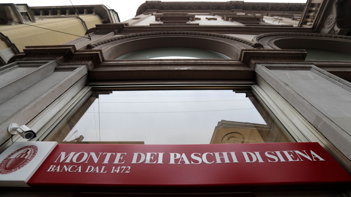 Monte dei Paschi unveils €34bn twin share-swap bids for Banco BPM and Banca Generali