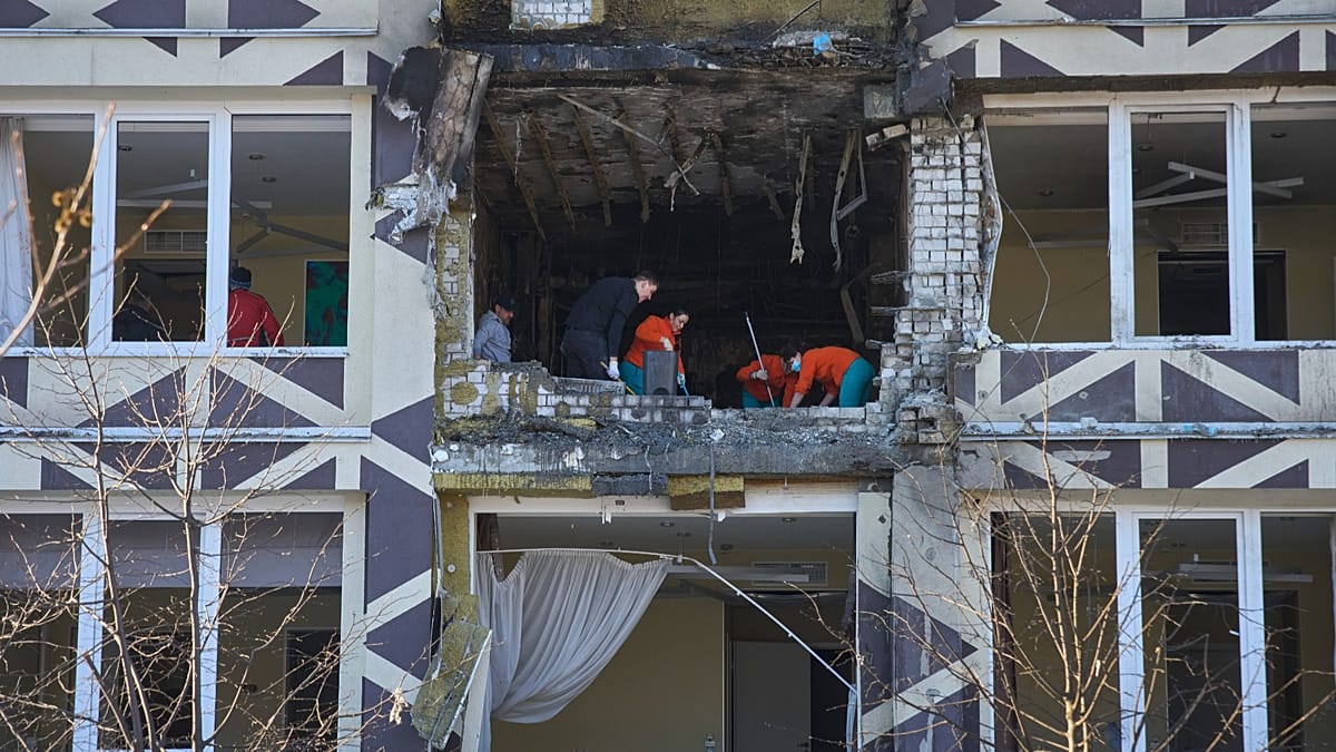 MSF Accuses Russia of Deliberate Destruction of Ukraine's Healthcare System