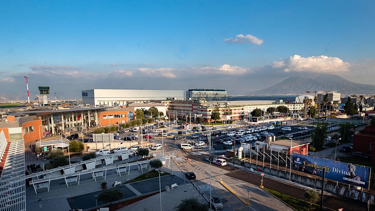 Naples airport to shut for November runway overhaul