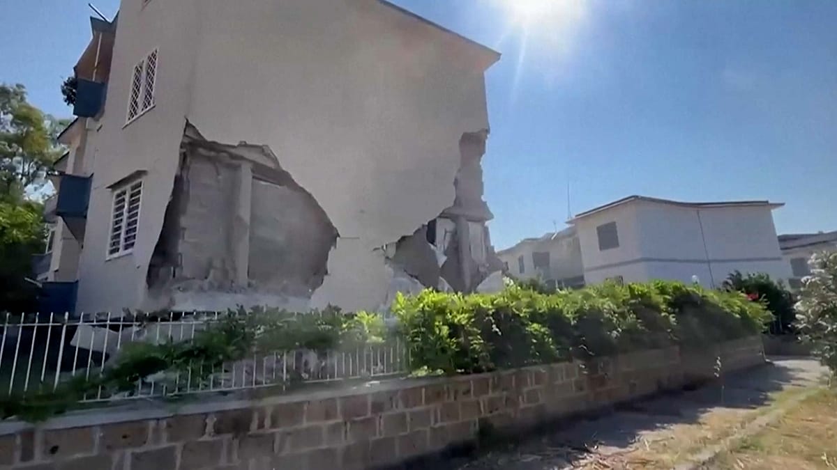 Naples earthquake aftermath: 26 injured, damage in Pozzuoli