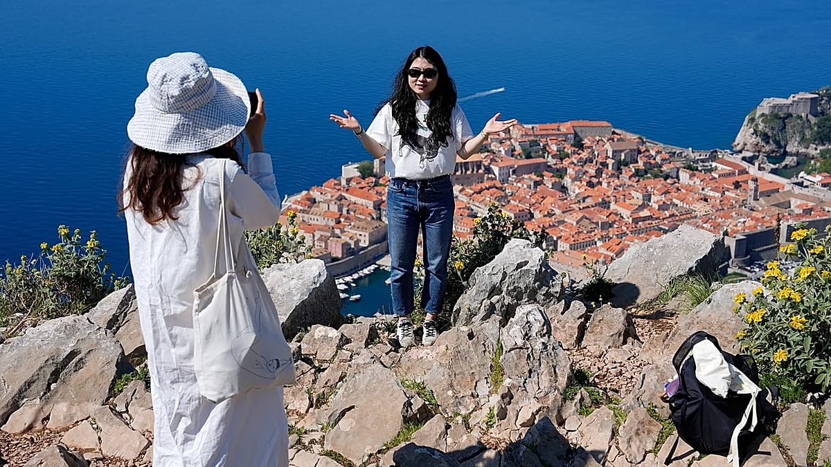 Navigating Summer Travel Amid Middle East Crisis: EU Rights and Tips