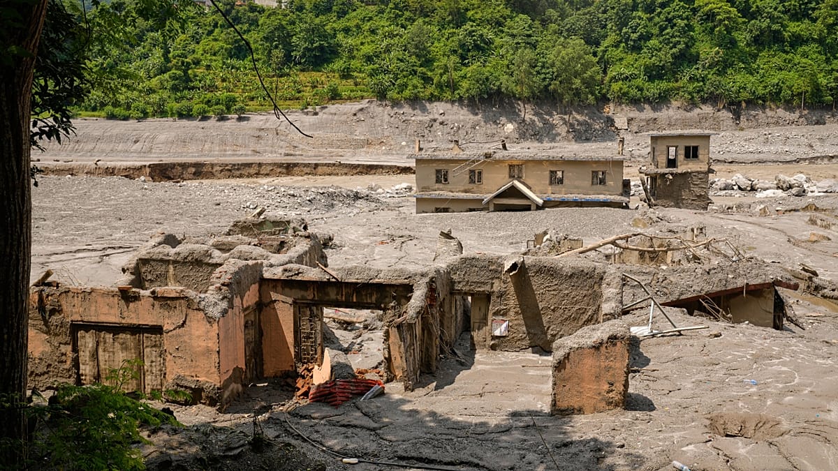 Nepal floods: hundreds of foreign nationals still unaccounted for