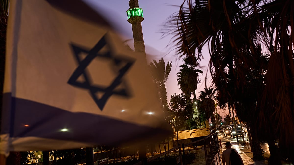Netanyahu's bloc leads Israeli election but falls short of majority