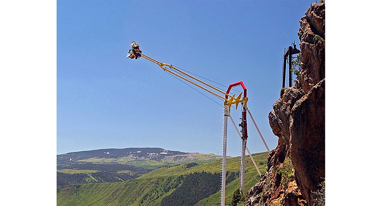 New Alpine Swing at 2,110 Metres Offers Aerial Views Over Swiss Alps