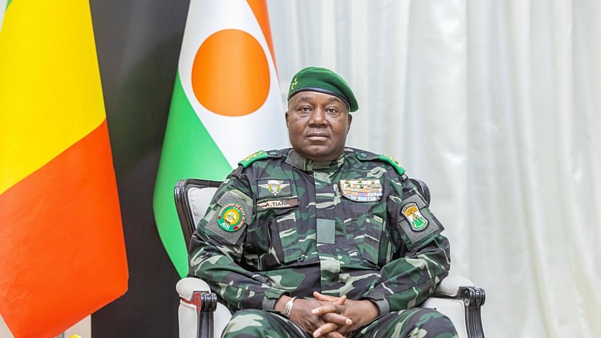 Niger Junta Suspends Nine French Media Outlets, Citing Public Order Threats